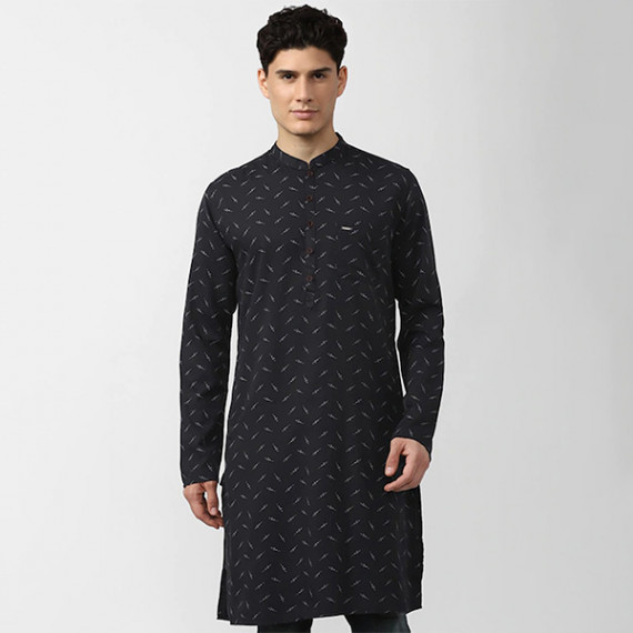 https://www.newfitz.com/products/men-black-geometric-printed-kurta-1