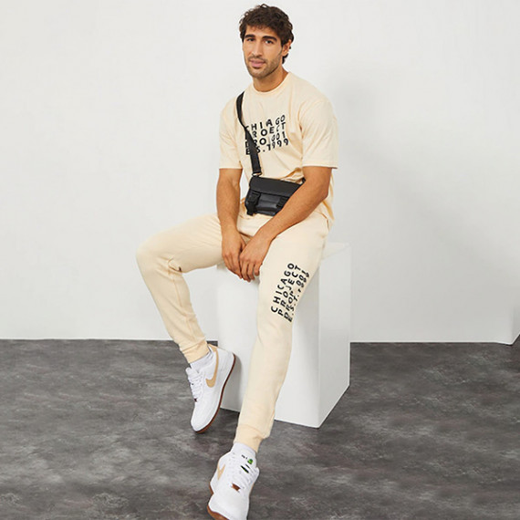 https://www.newfitz.com/products/men-cream-colored-solid-slim-fit-cotton-joggers