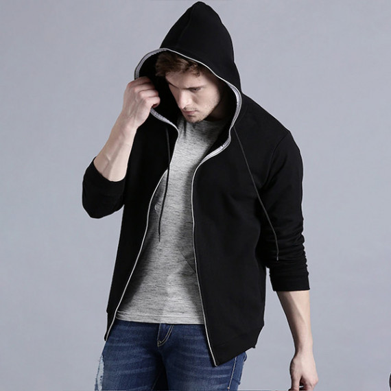 https://www.newfitz.com/products/men-black-solid-hooded-sweatshirt