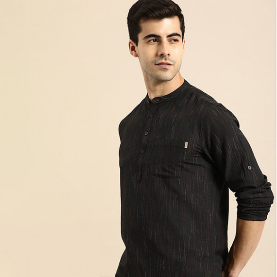 https://www.newfitz.com/products/men-black-woven-design-kurta