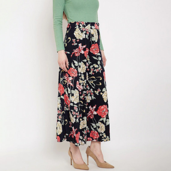 https://www.newfitz.com/products/women-black-red-floral-printed-flared-palazzos