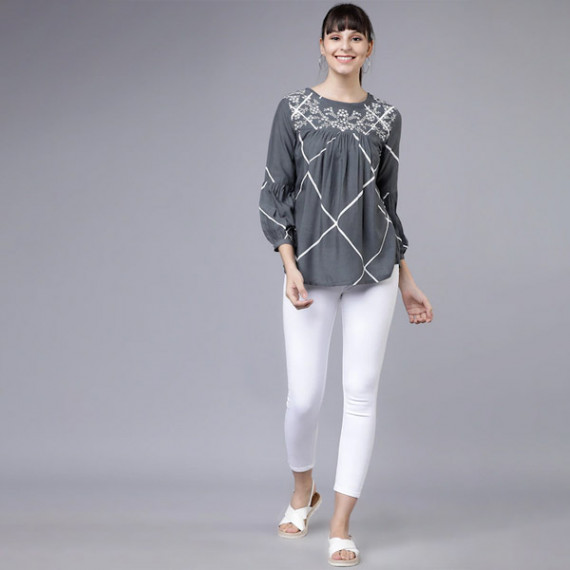 https://www.newfitz.com/products/women-grey-and-white-printed-a-line-top